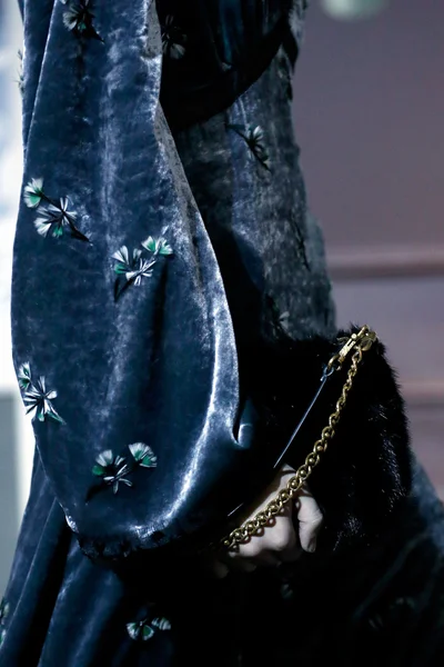 Look 17